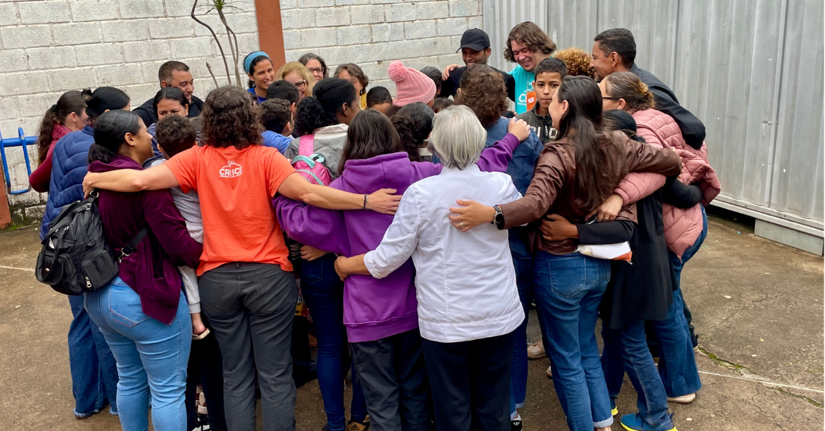 Gincana do Abraço: fortalecimento da comunidade escolar no Jardim Canadá